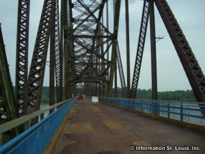 Chain of Rocks Bridge